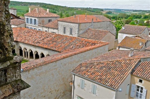 Дороги в Сантьяго-де-Компостела во Франции, Ла Ромье, Монастырская церковь Сен-Пьер.