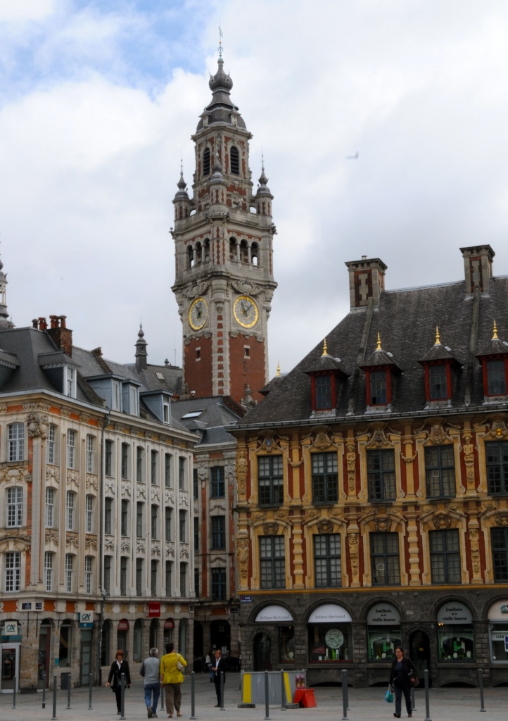 Колокольни городов Бельгии и Франции. Колокольня в городе Лиль.