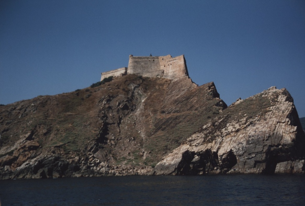 Табарка. Генуэзская крепость.