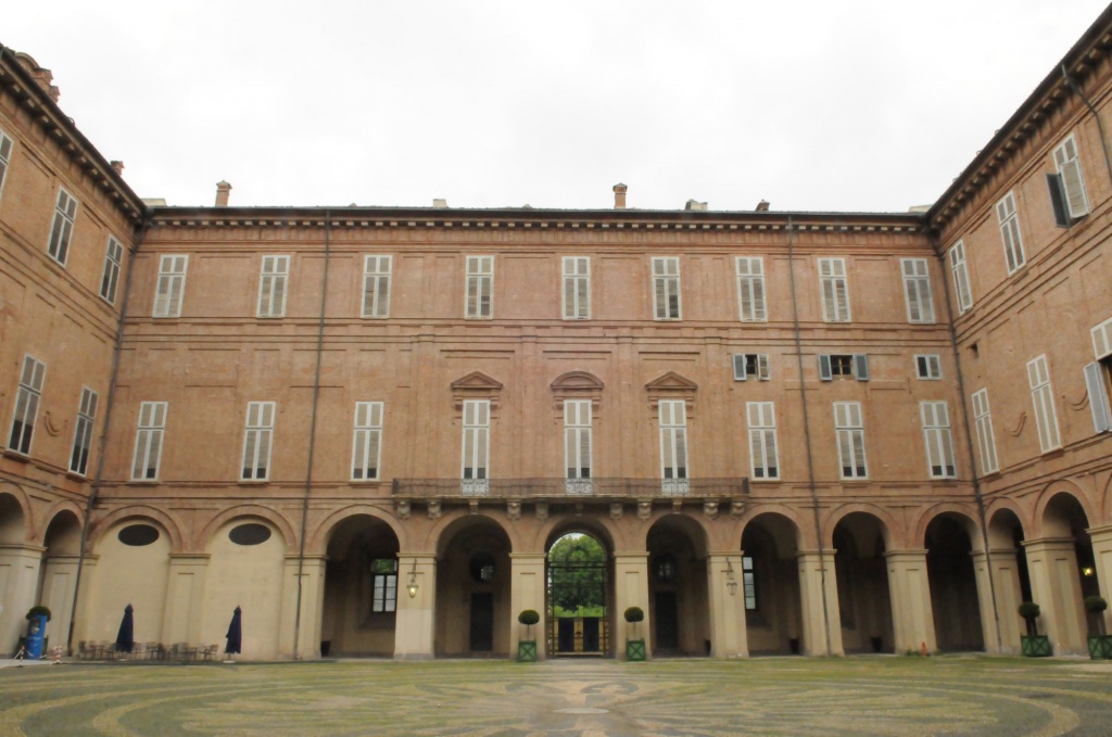 Резиденции Савойского дома: Королевский дворец в Турине.