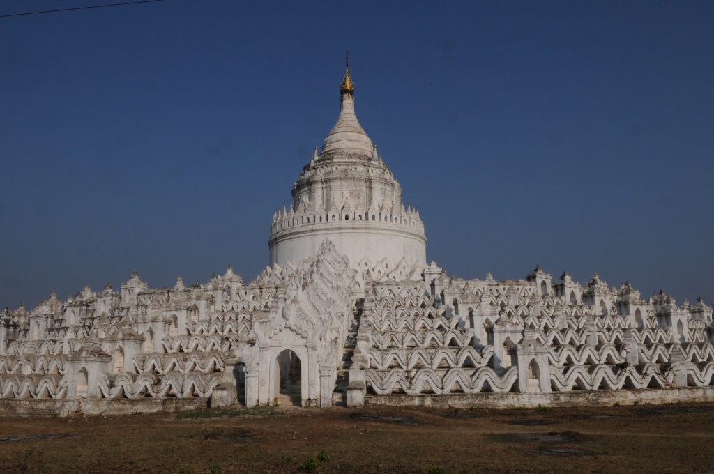 Старые города Верхней Мьянмы: Мингун
