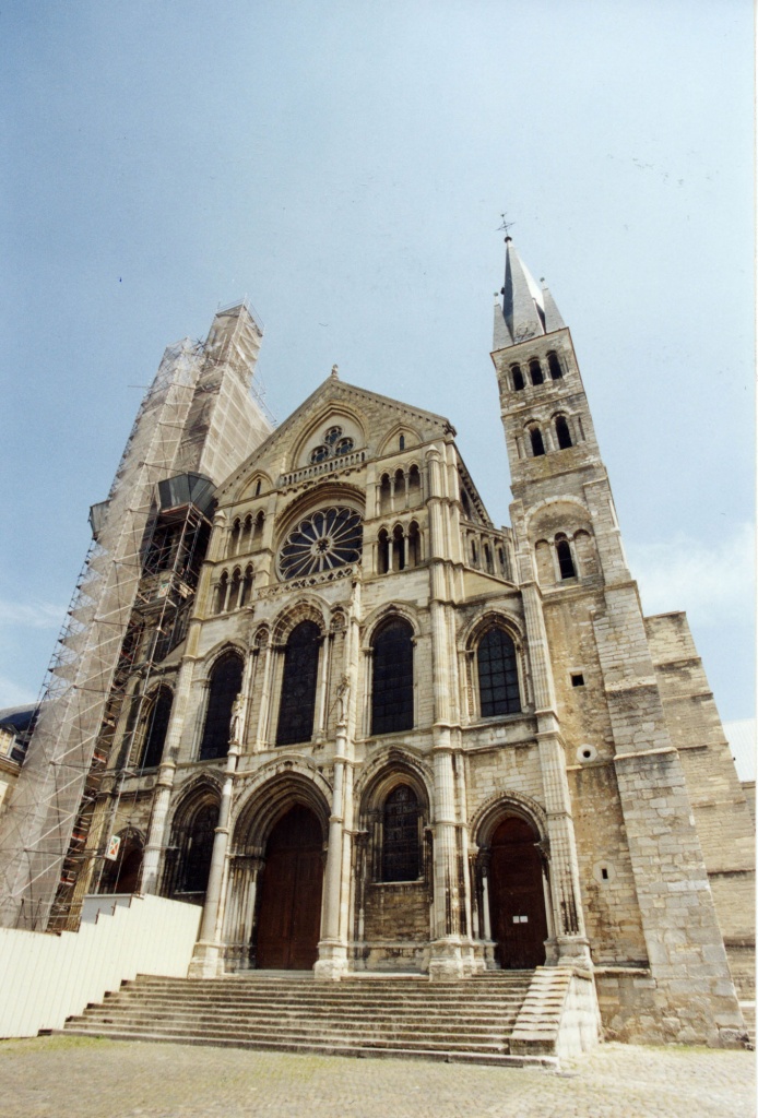 Реймс. Кафедральный собор Нотр-Дам, бывший монастырь Сен-Реми и дворец То.