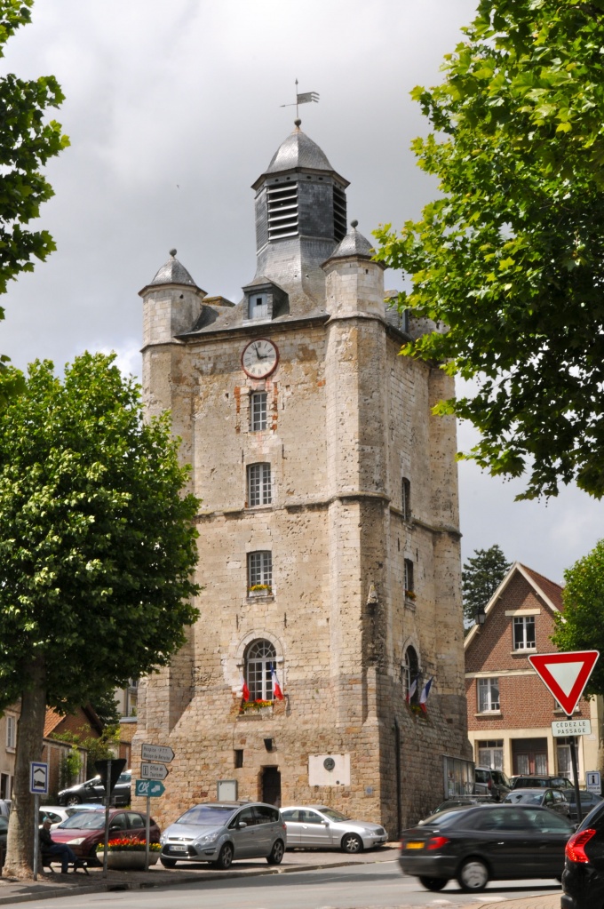 Колокольни городов Бельгии и Франции. Колокольня и собор в Сен-Рикье.