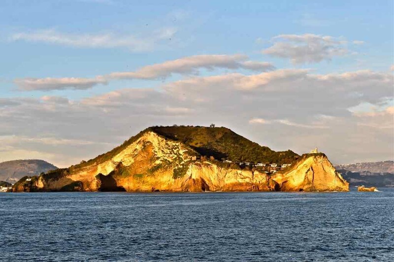 Залив Неаполя - Острова Капри, Прочида, Искья.