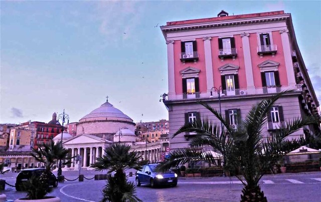 Неаполь. Исторический центр.