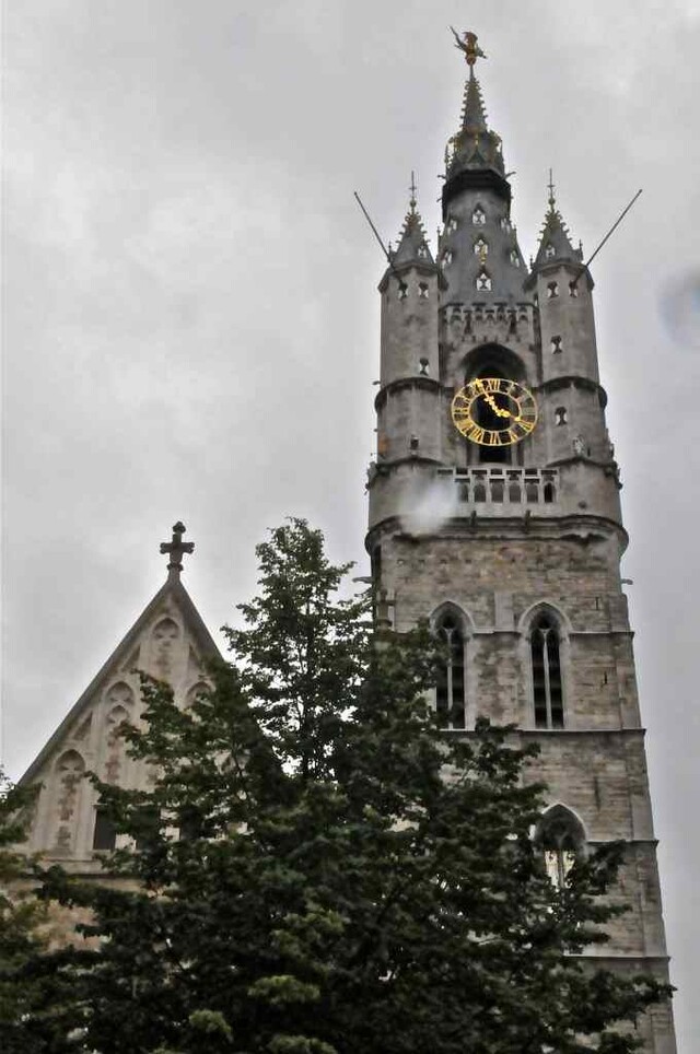Башня-колокольня Беффруа в Генте
