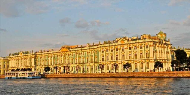 Санкт-Петербург. Исторический центр и связанные с ним группы памятников.