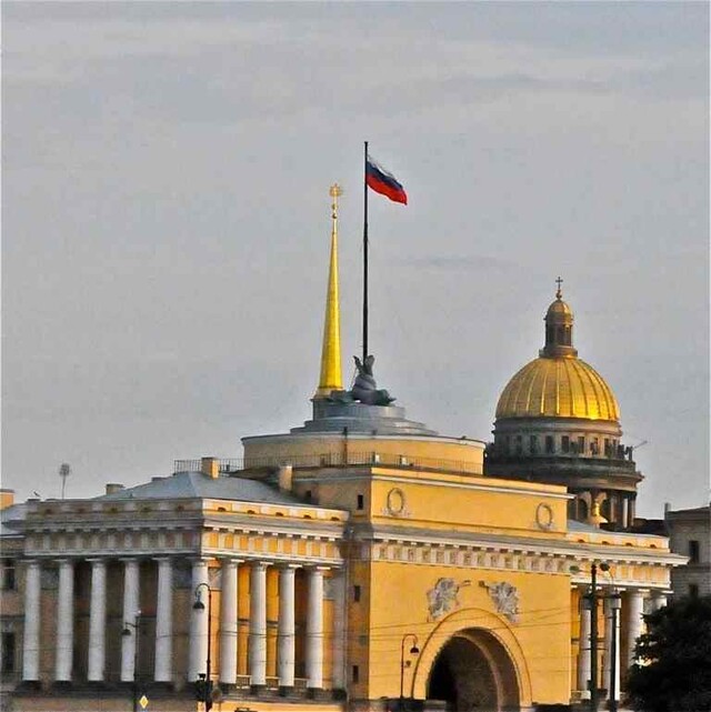 Санкт-Петербург. Исторический центр и связанные с ним группы памятников.