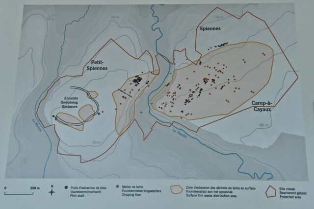 Неолитические кремневые шахты в городе Спьенн