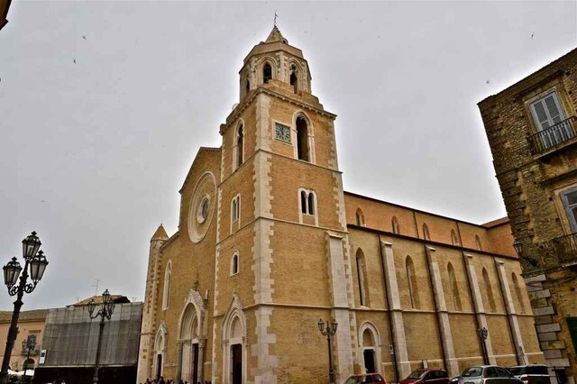 Лучера. Соборная базилика Санта-Мария-Ассунта.